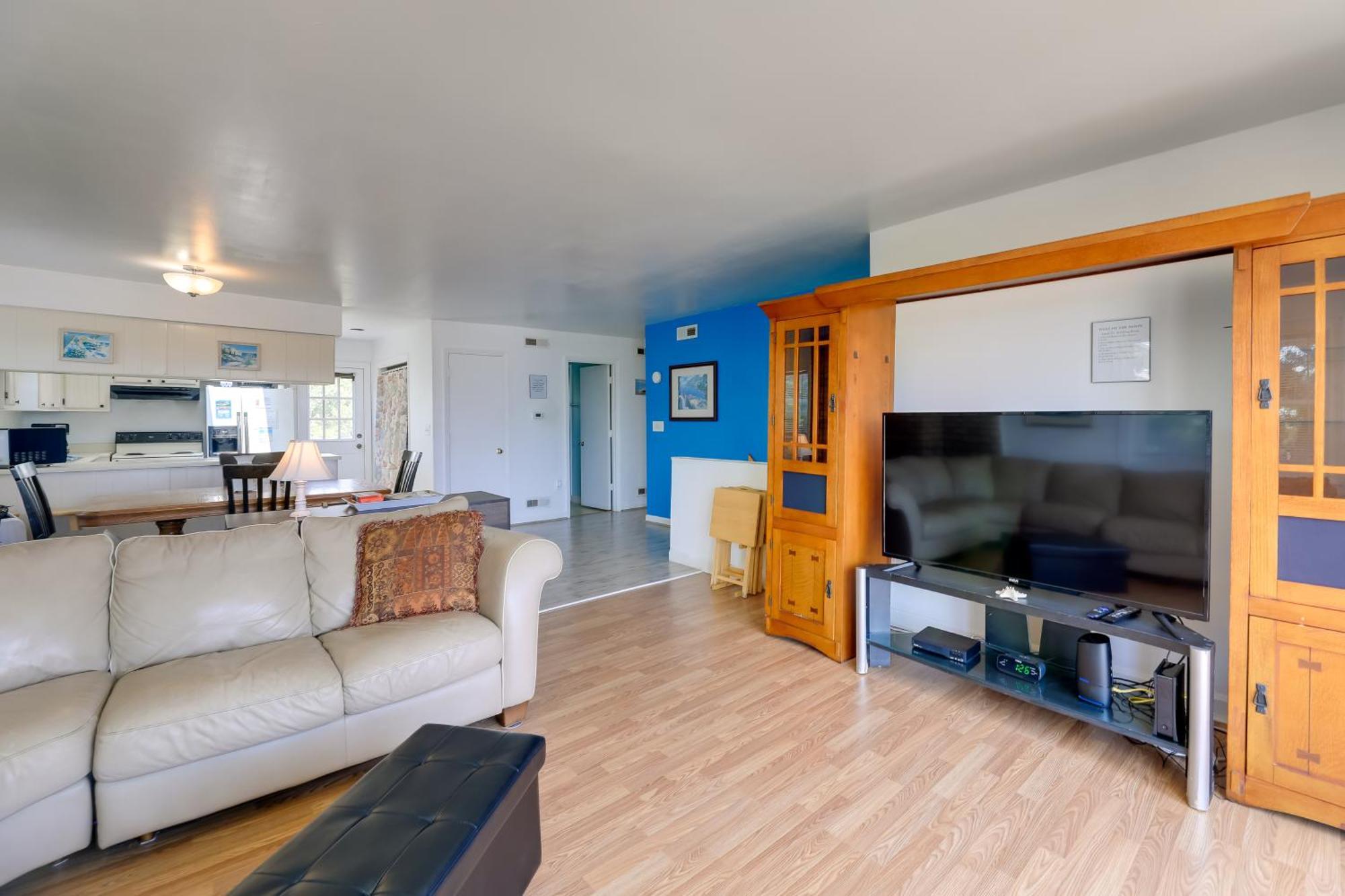 West Of The Moon Ocean Apt With Beach Access! Emerald Isle Eksteriør bilde