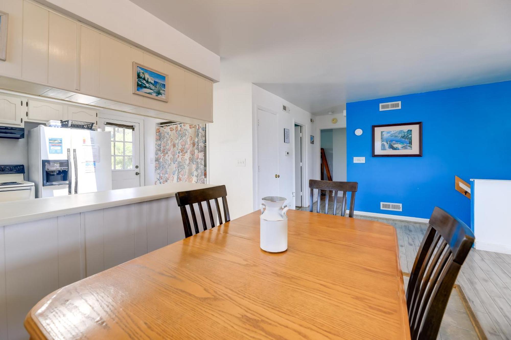 West Of The Moon Ocean Apt With Beach Access! Emerald Isle Eksteriør bilde