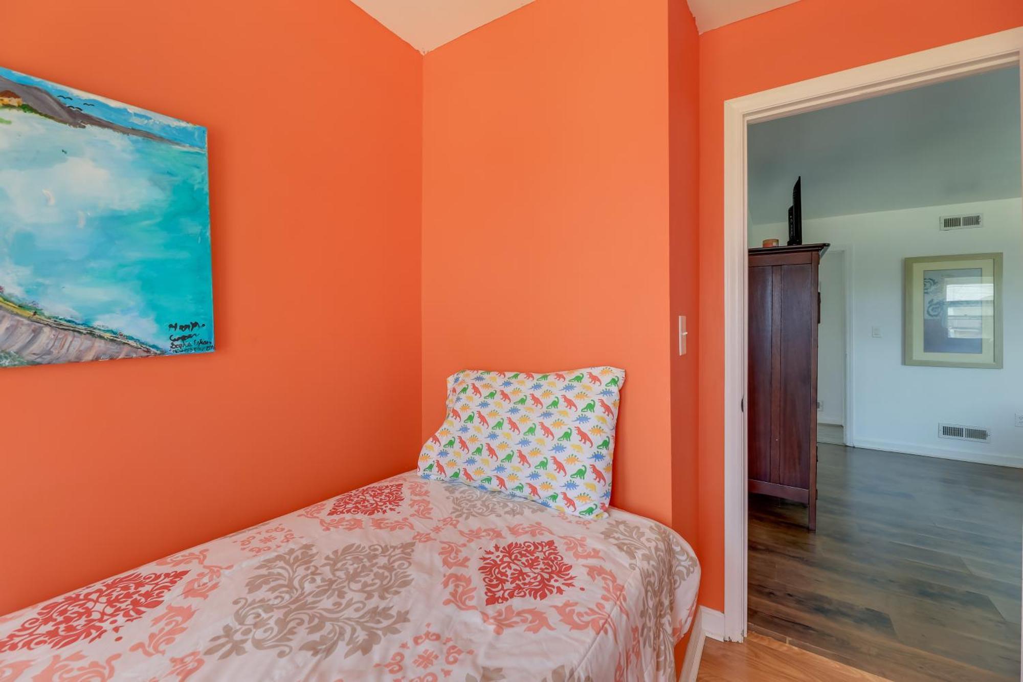 West Of The Moon Ocean Apt With Beach Access! Emerald Isle Eksteriør bilde