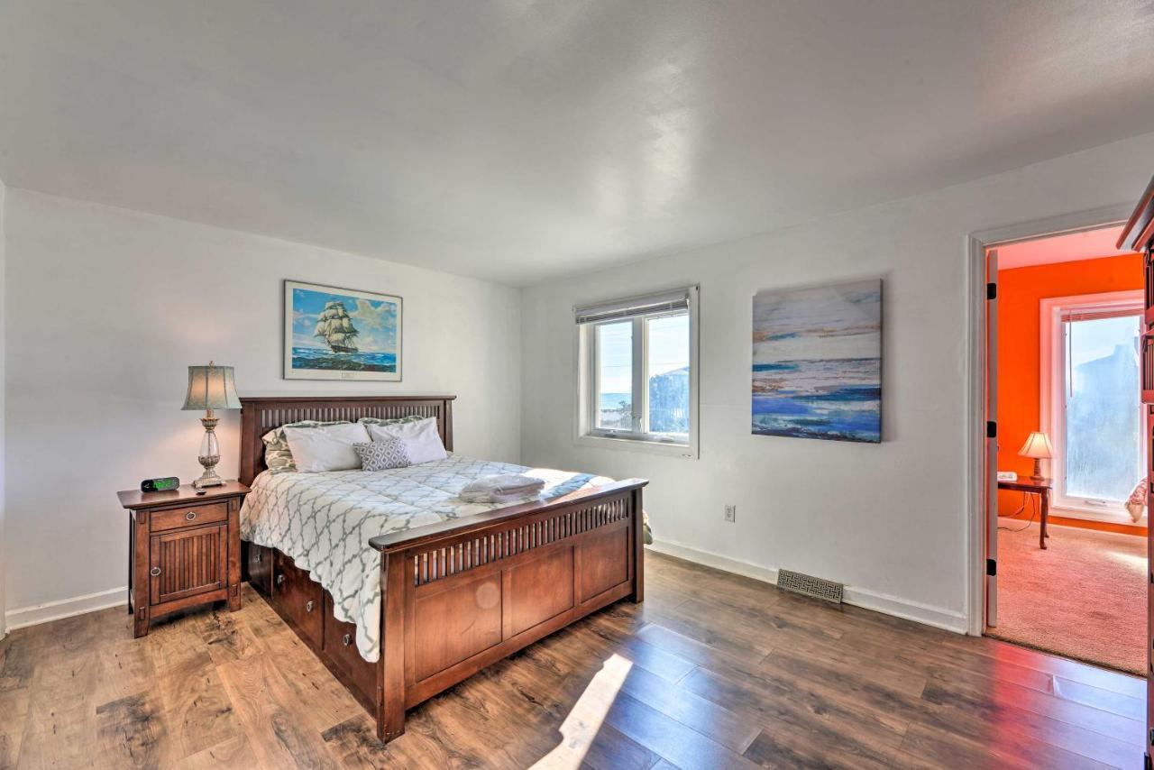 West Of The Moon Ocean Apt With Beach Access! Emerald Isle Eksteriør bilde